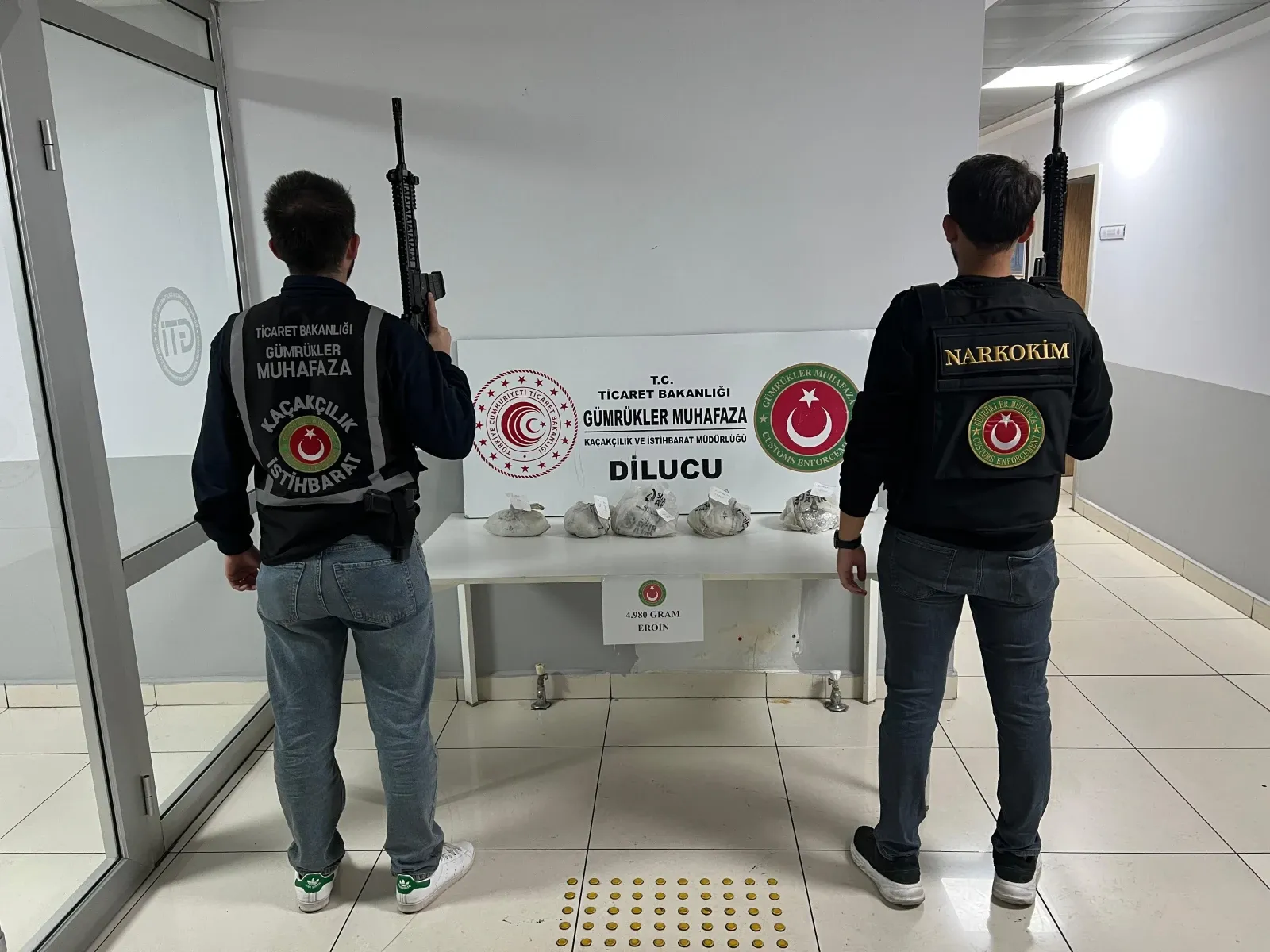 SON DAKİKA Iğdır’da 4 kilo 980 gram eroin ele geçirildi