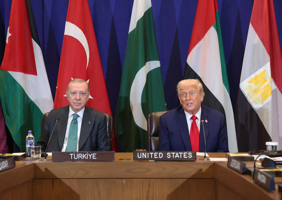 Cumhurbaşkanı Erdoğan, ABD Başkanı Trump ile Gazze Konulu Bölgesel Toplantı’ya katıldı Cumhurbaşkanı Erdoğan, ABD Başkanı Trump ile Gazze Konulu Bölgesel Toplantı’ya katıldı