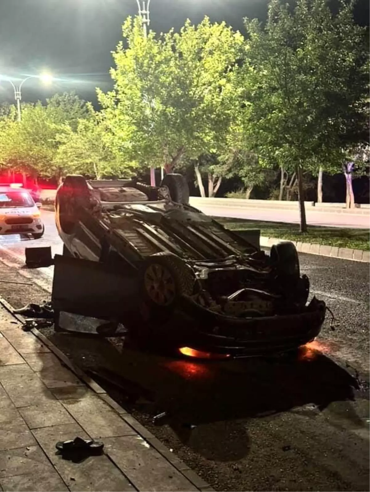 Elazığ’da Takla Atan Otomobilde 2 Yaralı Elazığ’da Takla Atan Otomobilde 2 Yaralı