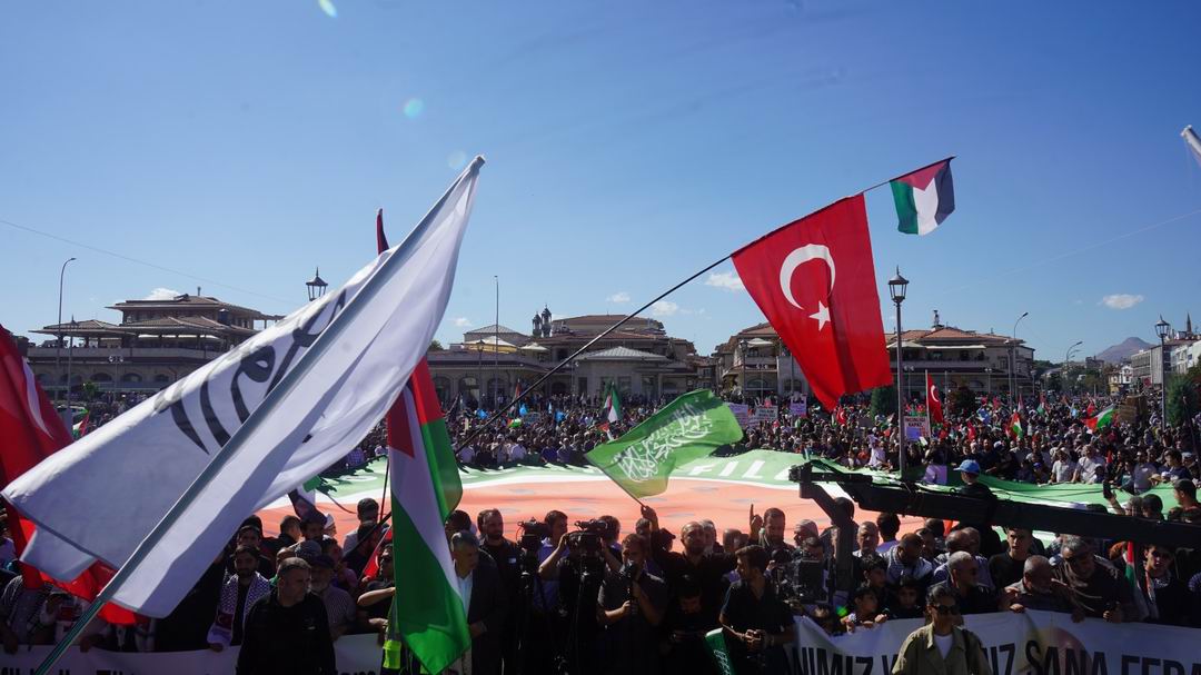 Konya’da Gazze için kararlılık yürüyüşü