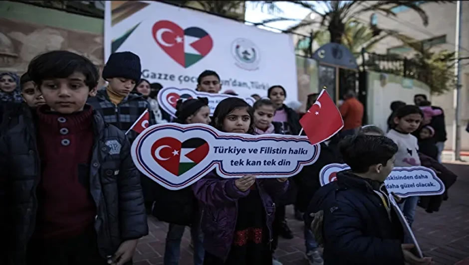 Türkiye Futbol Takımı, Filistinli Çocuklarla Maç Önü