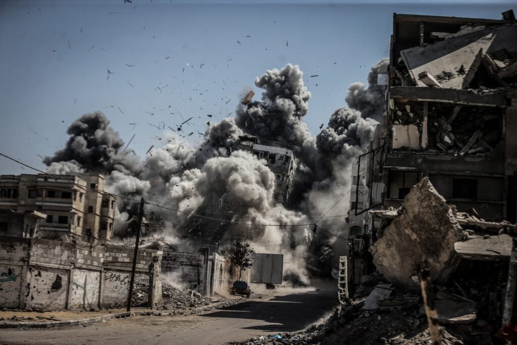 BM: İsrail Gazze’de Ağır Bombardımana Devam Ediyor