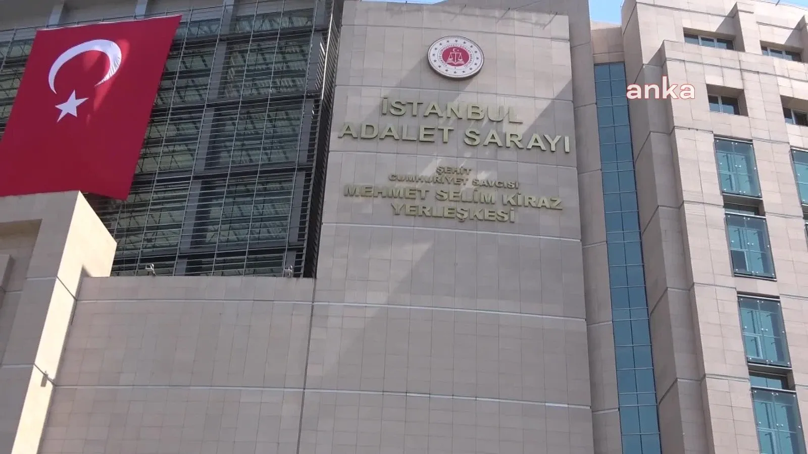 İstanbul’da Yasa Dışı Finans Operasyonu: 33 Tutuklama