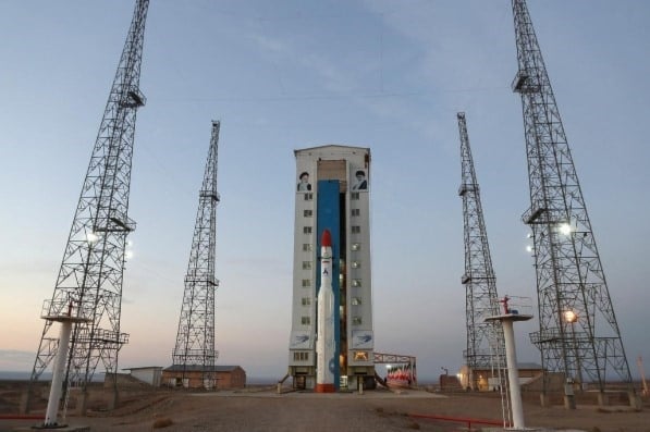 İran, Çabahar üssünden ilk uzay roketini fırlatmaya hazırlanıyor