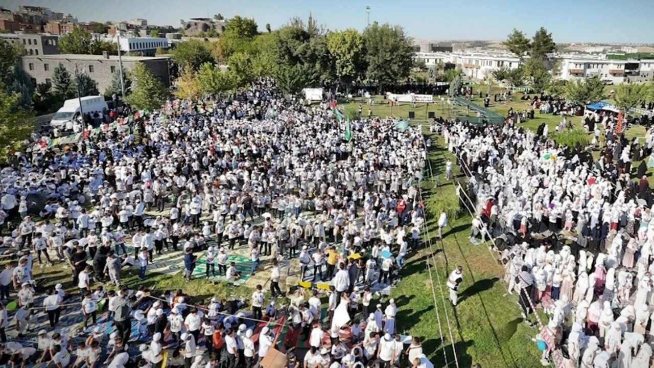 DEM Partisi’nden çocuklara yönelik etkinliklere eleştiri
