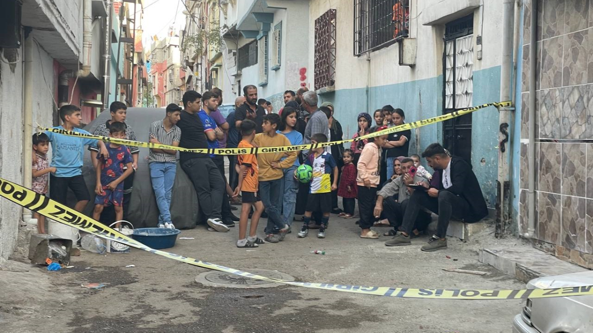 Gaziantep’te tartıştığı kardeşi tarafından bıçaklanarak öldürüldü Gaziantep’te tartıştığı kardeşi tarafından bıçaklanarak öldürüldü