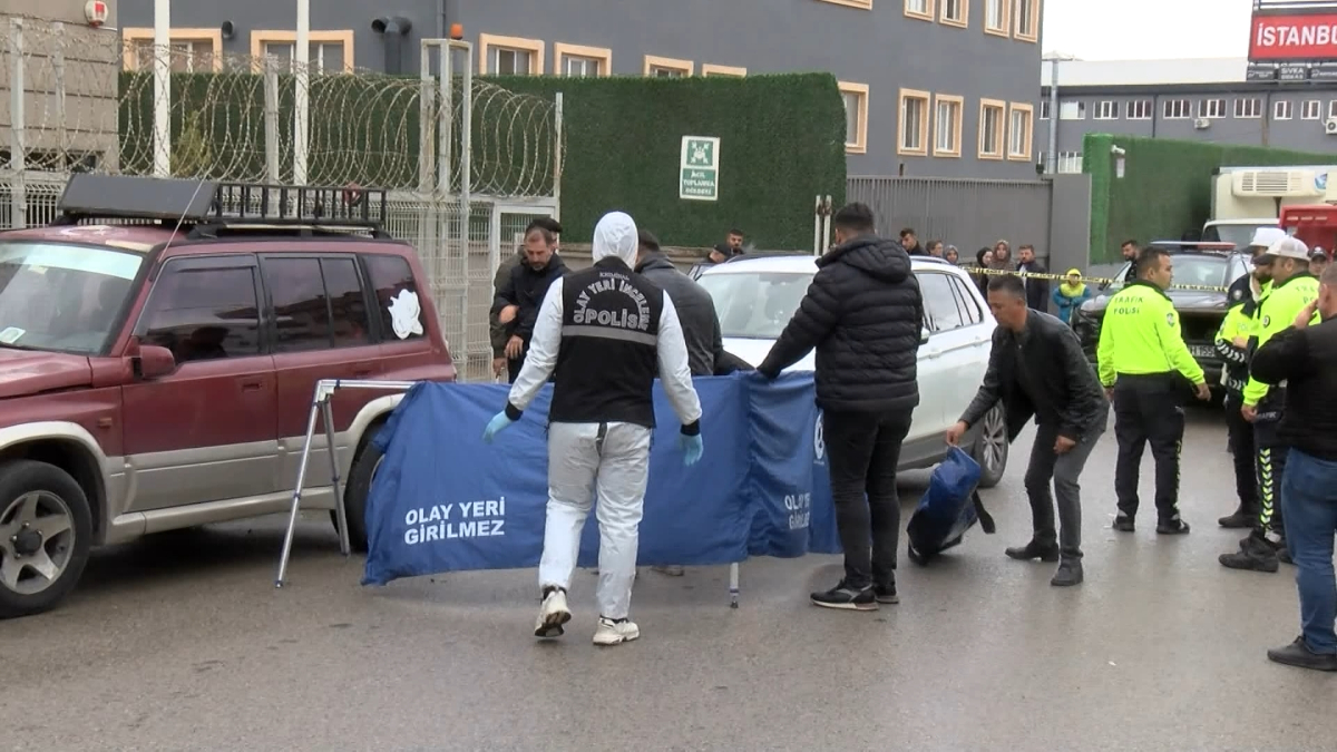 İstanbul’da 16 yaşındaki çocuğun kullandığı otomobil küçük Ömer’e çarptı İstanbul’da 16 yaşındaki çocuğun kullandığı otomobil küçük Ömer’e çarptı