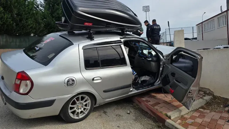 ASAYİŞ Bilecik’te mahkeme sonrası iki aile arasında kavga çıktı! 4 kişi yaralandı