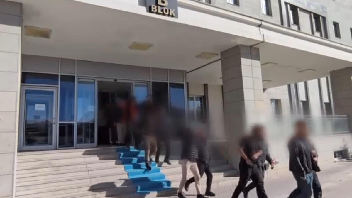 Van Merkezli 9 İlde Dolandırıcılık Operasyonu: 26 Tutuklama Van Merkezli 9 İlde Dolandırıcılık Operasyonu: 26 Tutuklama