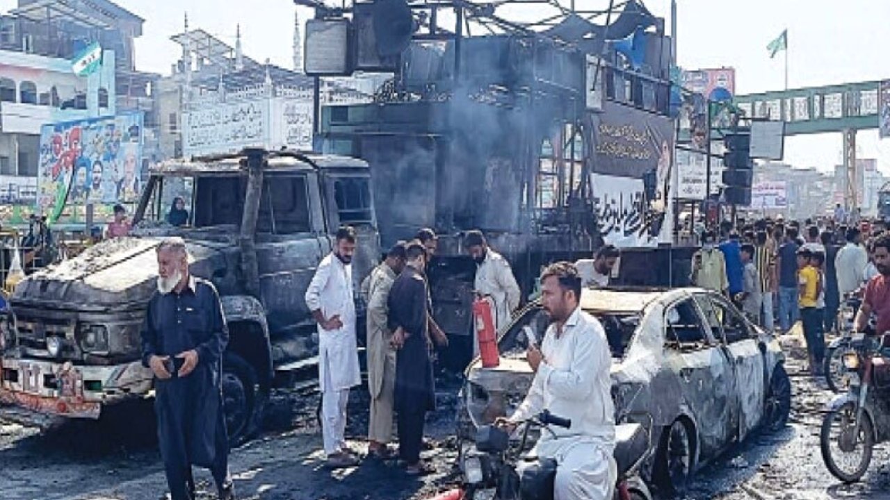 Pakistan’da İsrail karşıtı protestolar ve güvenlik güçleri Pakistan’da İsrail karşıtı protestolar ve güvenlik güçleri