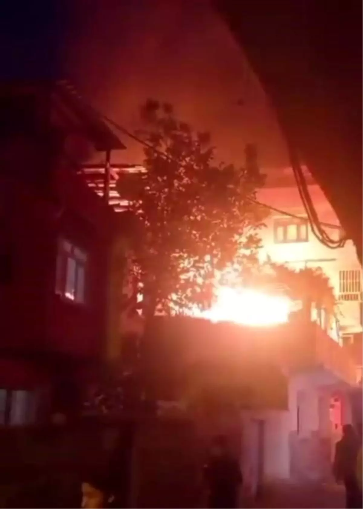 Diyarbakır’da Bina Yangını: Maddi Hasar ve Can Kaybı Yok