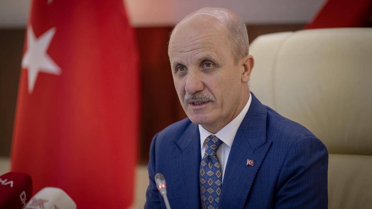 YÖK Başkanı Erol Özvar’dan Rektör Prof. Dr. Elçi’ye YÖK Başkanı Erol Özvar’dan Rektör Prof. Dr. Elçi’ye