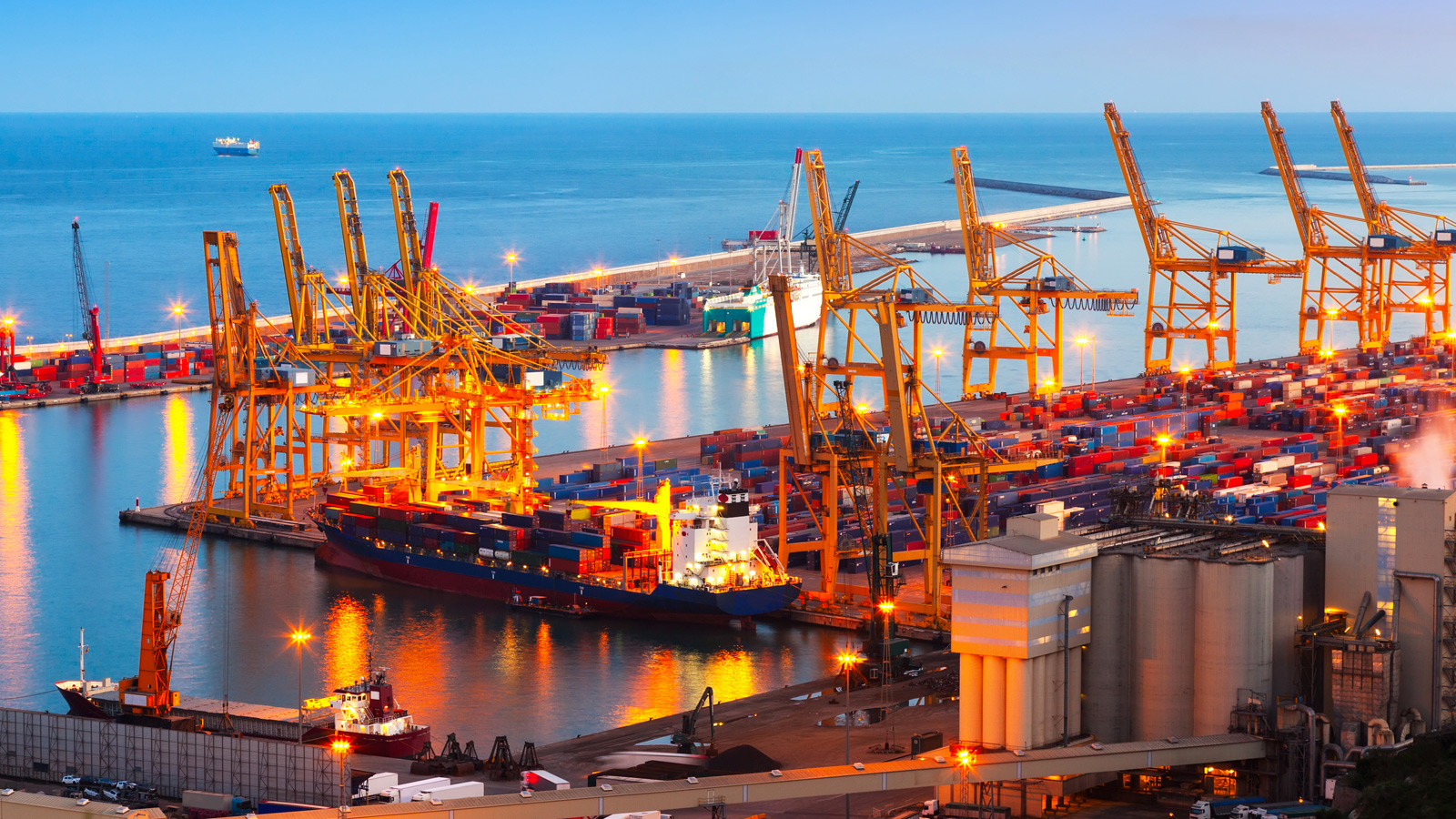 İhracat 9 ayda net 8 milyar dolar arttı