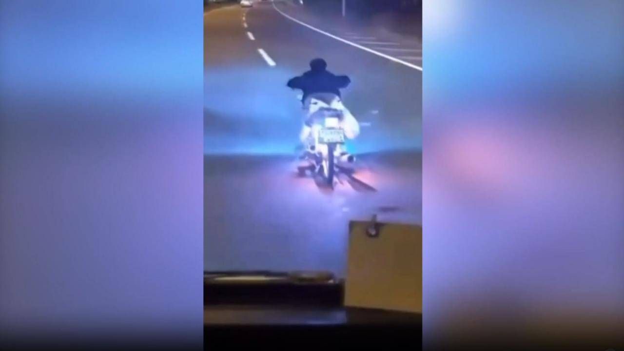 Trafiği tehlikeye sokan motosikletliye 49 bin 680 lira ceza kesildi