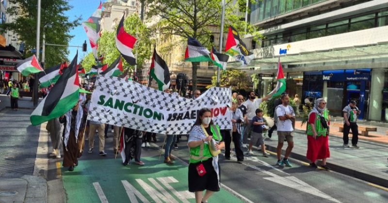 Yeni Zelanda’da Filistin’le Dayanışma Yürüyüşü Düzenlendi