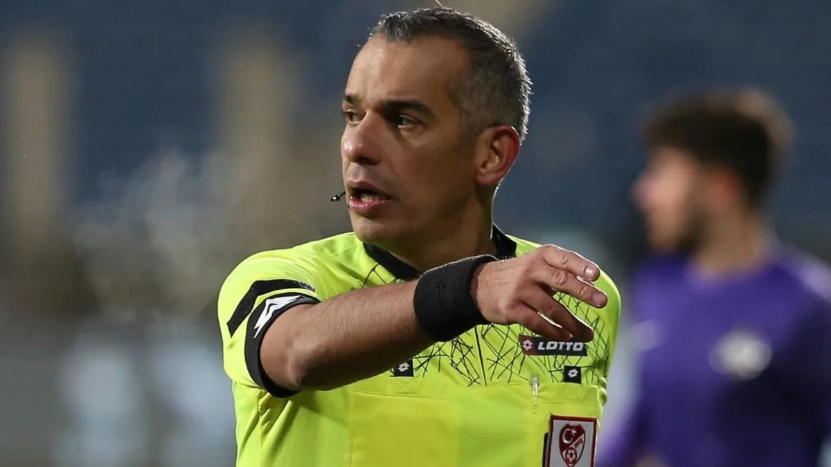 Galatasaray – Trabzonspor Maçında VAR Görevi Alper Çetin’e Galatasaray – Trabzonspor Maçında VAR Görevi Alper Çetin’e