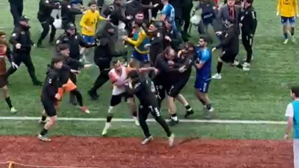 Murgul Spor ve Rize Atletik Spor Maçında Olaylar Çıktı