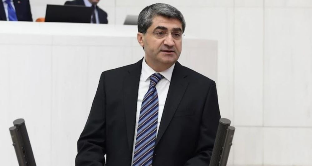 Gençlerin İşsizlik Sorunu ve Beyin Göçü Üzerine Gençlerin İşsizlik Sorunu ve Beyin Göçü Üzerine