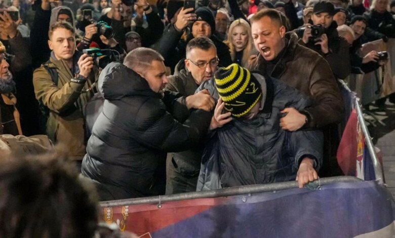 Sırbistan’daki Erken Genel Seçim Sonrası Gerginlikler