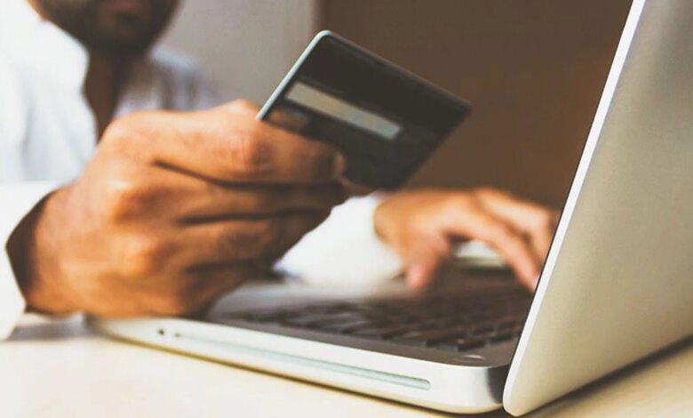 Türkiye’de e-ticaret harcaması kişi başı 276,7 dolar oldu Türkiye’de e-ticaret harcaması kişi başı 276,7 dolar oldu